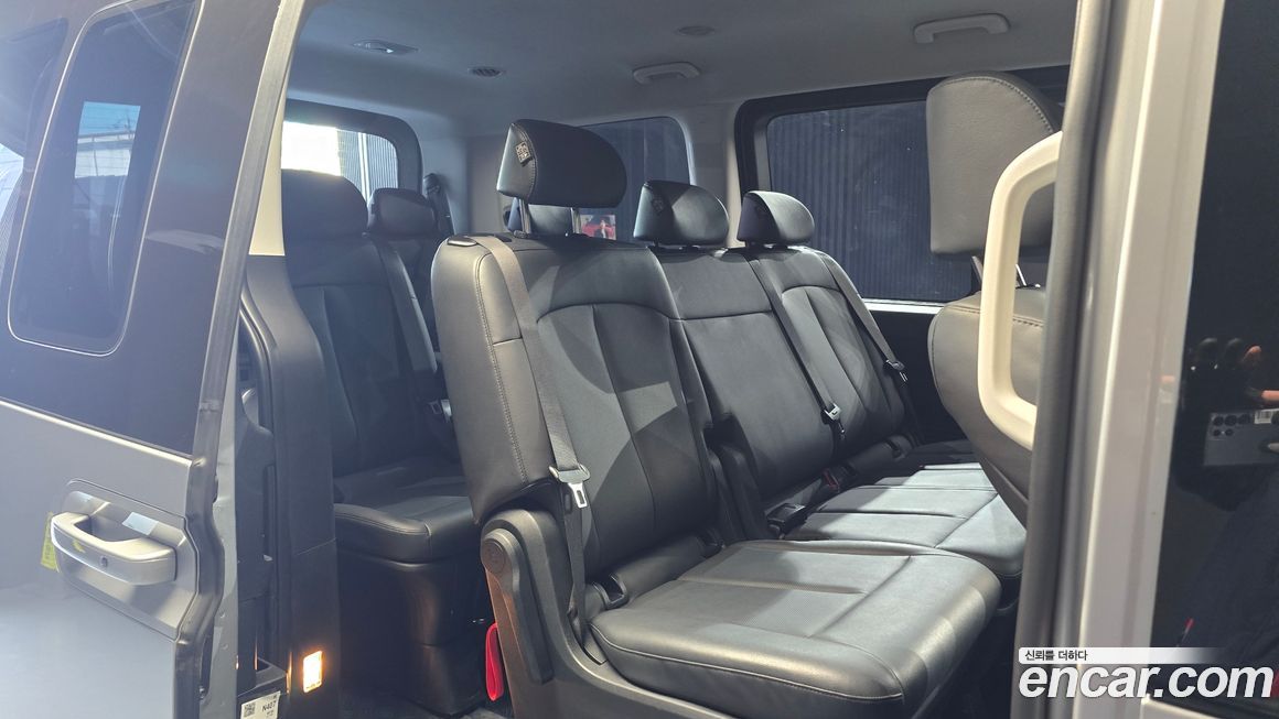 Hyundai Staria 2025