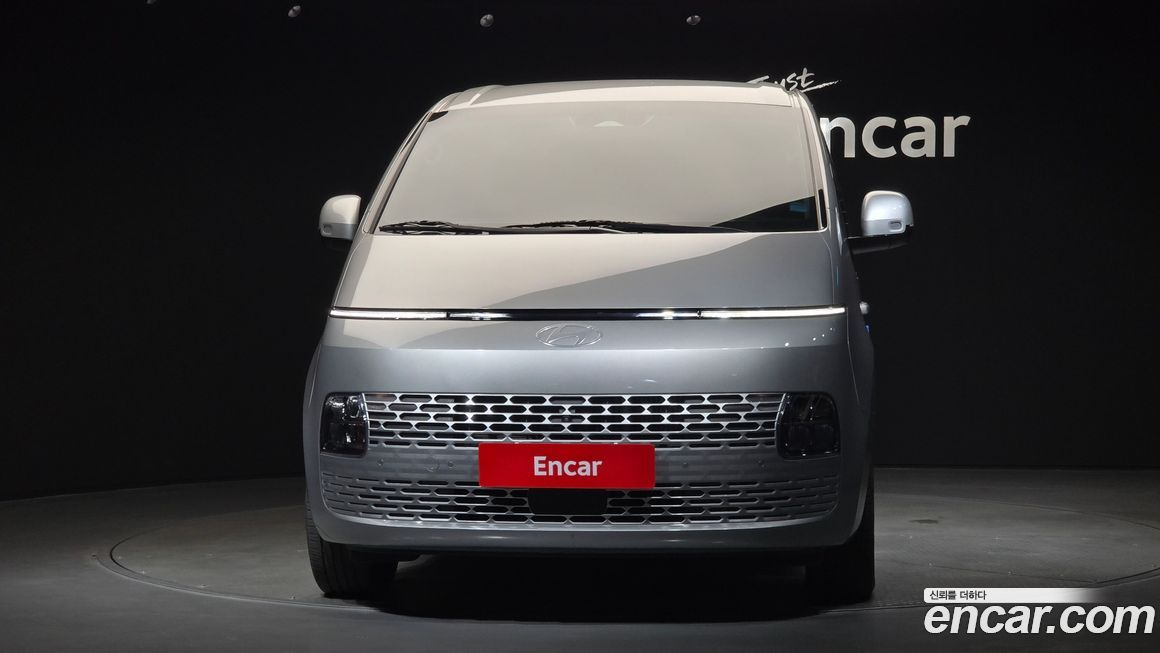 Hyundai Staria 2025