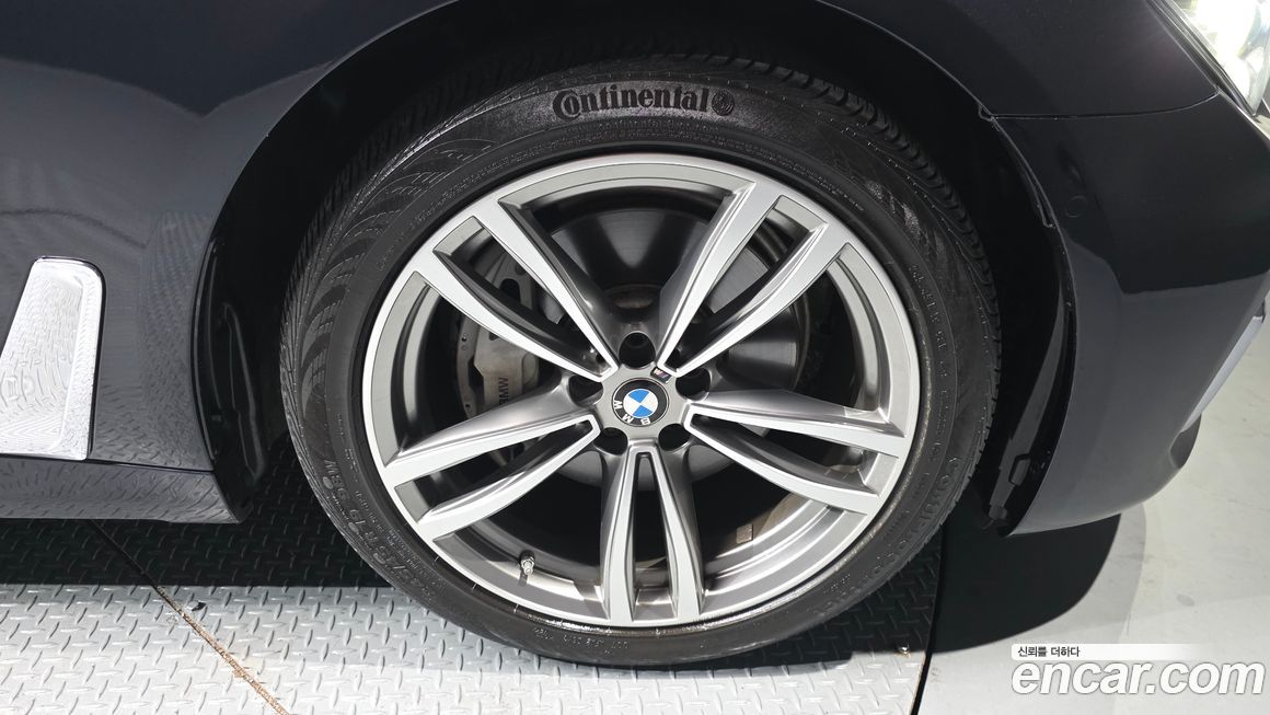 BMW 7-Series 2017