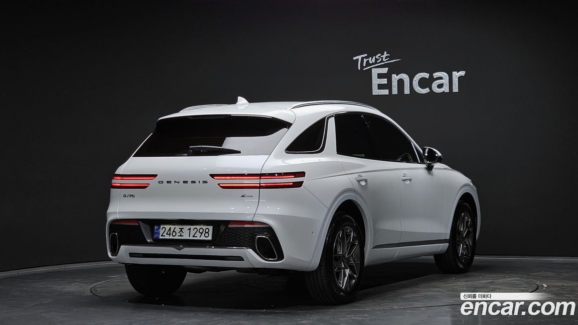 Genesis GV70 2024