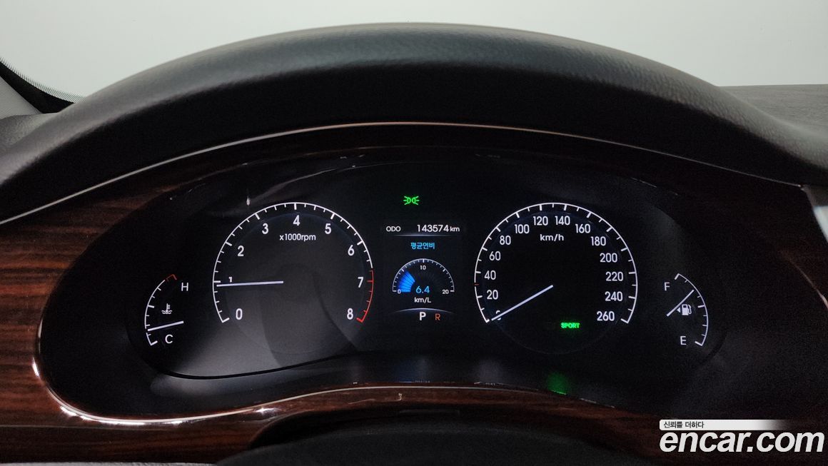 Hyundai Genesis 2012