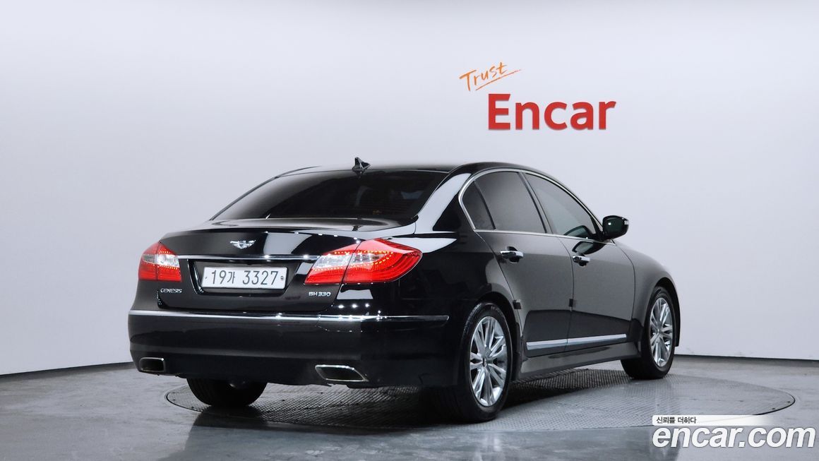 Hyundai Genesis 2012