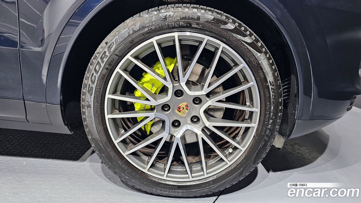 Porsche Cayenne 2020