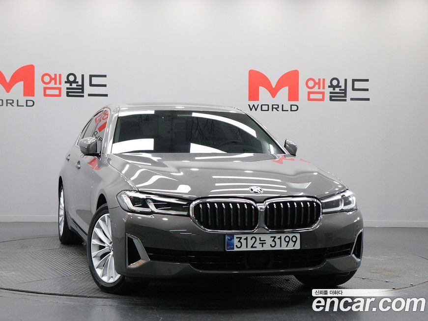 BMW 5-Series 2021