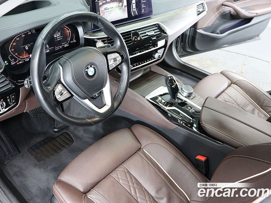 BMW 5-Series 2021