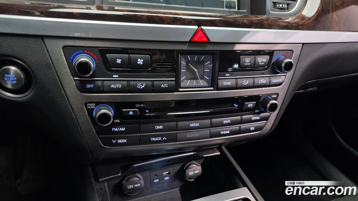 Hyundai Genesis 2015