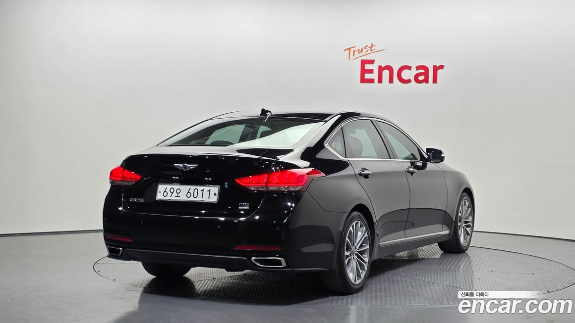 Hyundai Genesis 2015