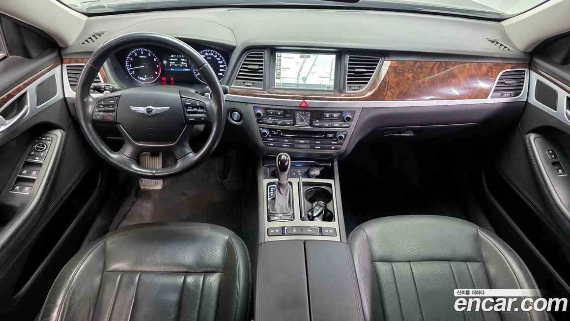 Hyundai Genesis 2015