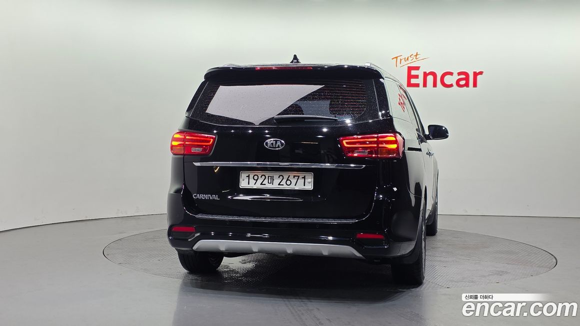 Kia Canival 2019