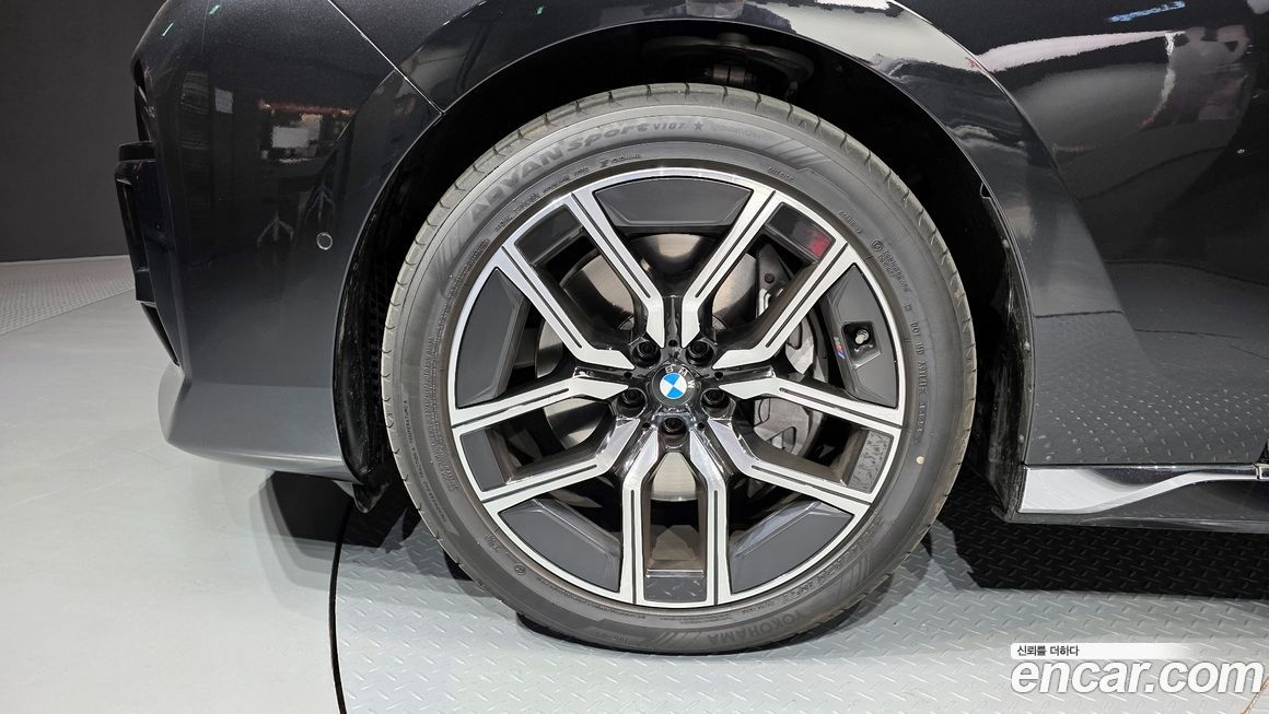 BMW 7-Series 2025
