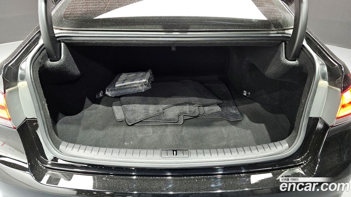 Hyundai Genesis 2014