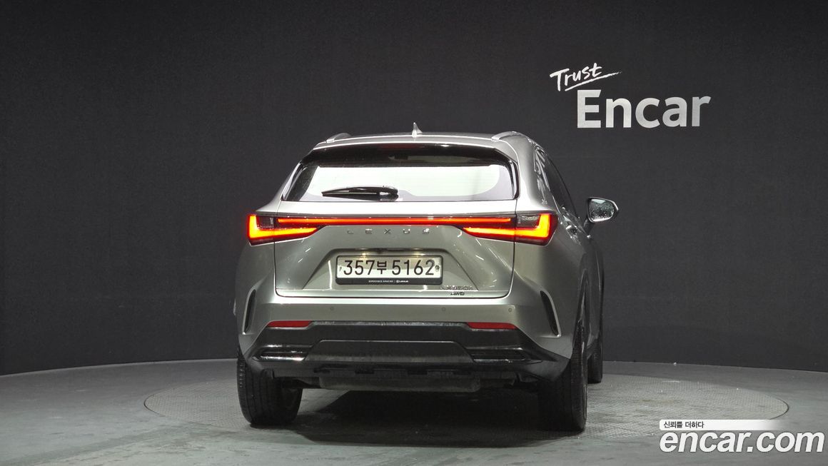 Lexus NX 2023