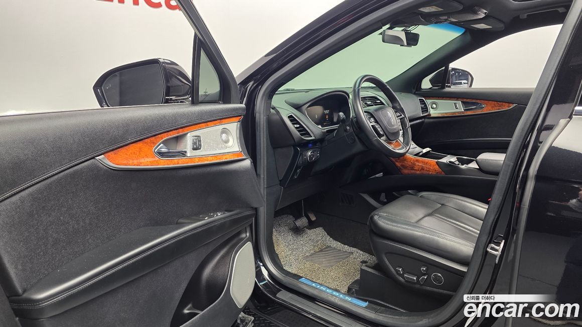 Lincoln Nautilus 2020