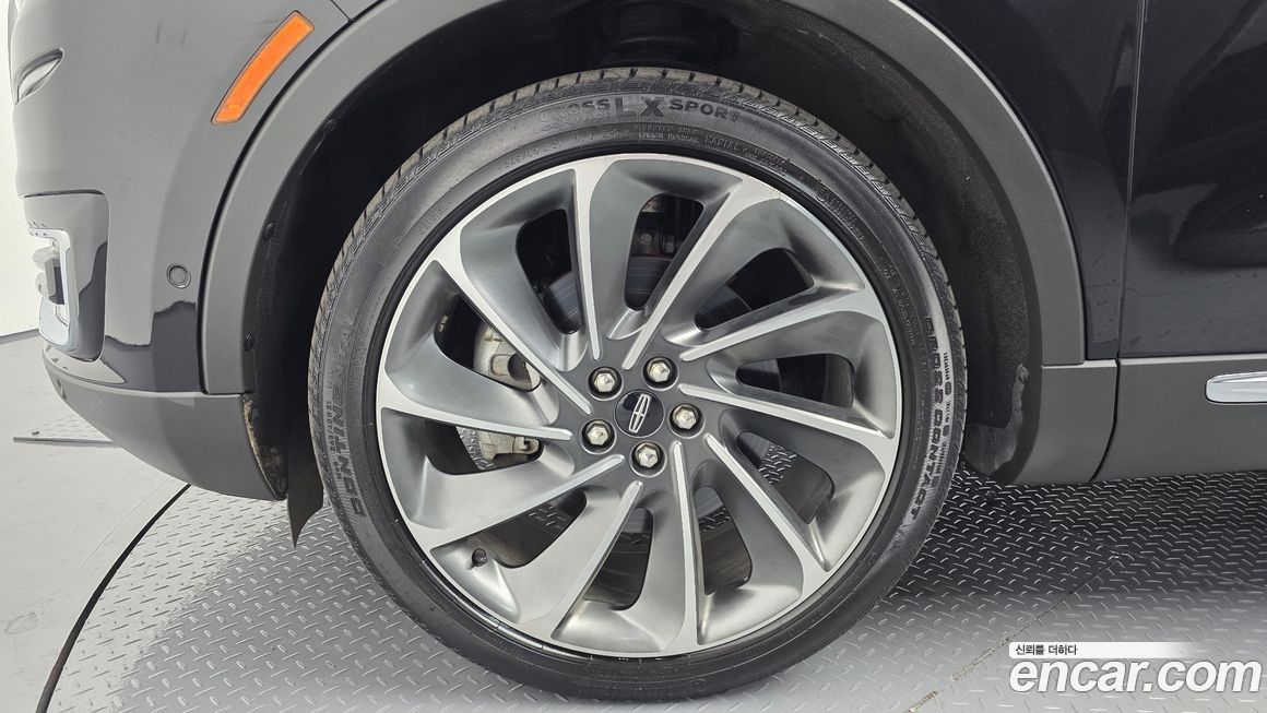 Lincoln Nautilus 2020