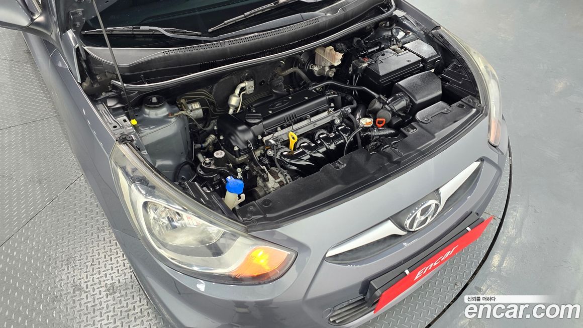 Hyundai Accent 2012