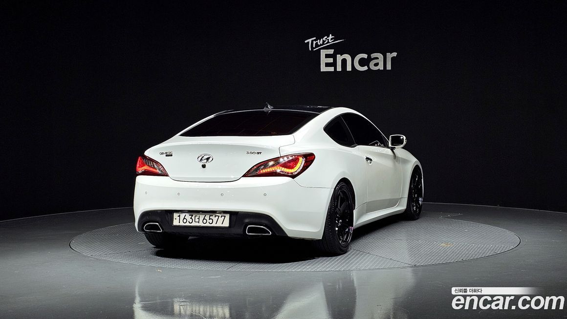 Hyundai Genesis 2009