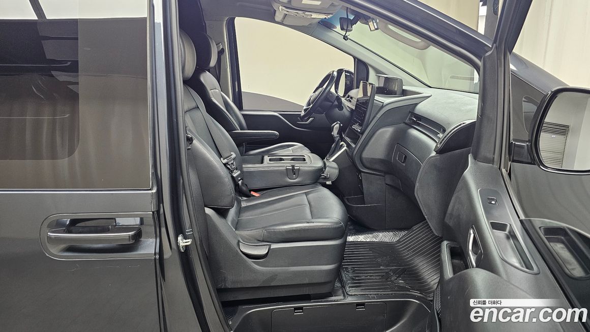 Hyundai Staria 2022