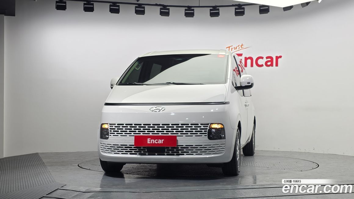 Hyundai Staria 2023