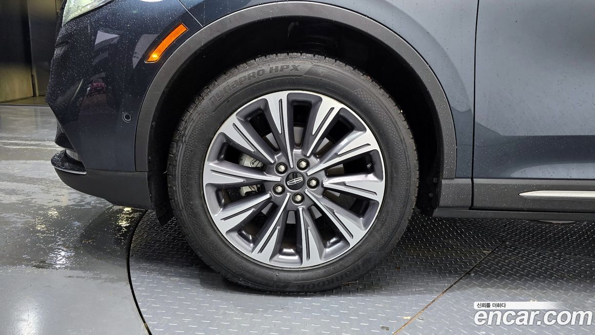 Lincoln Corsair 2021