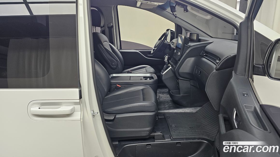 Hyundai Staria 2022