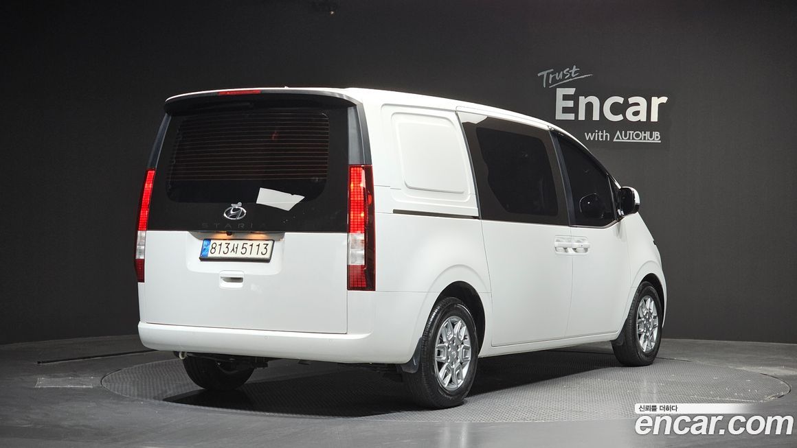 Hyundai Staria 2022