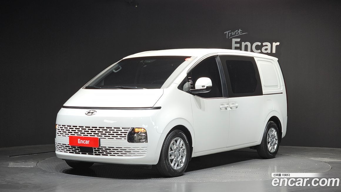 Hyundai Staria 2022