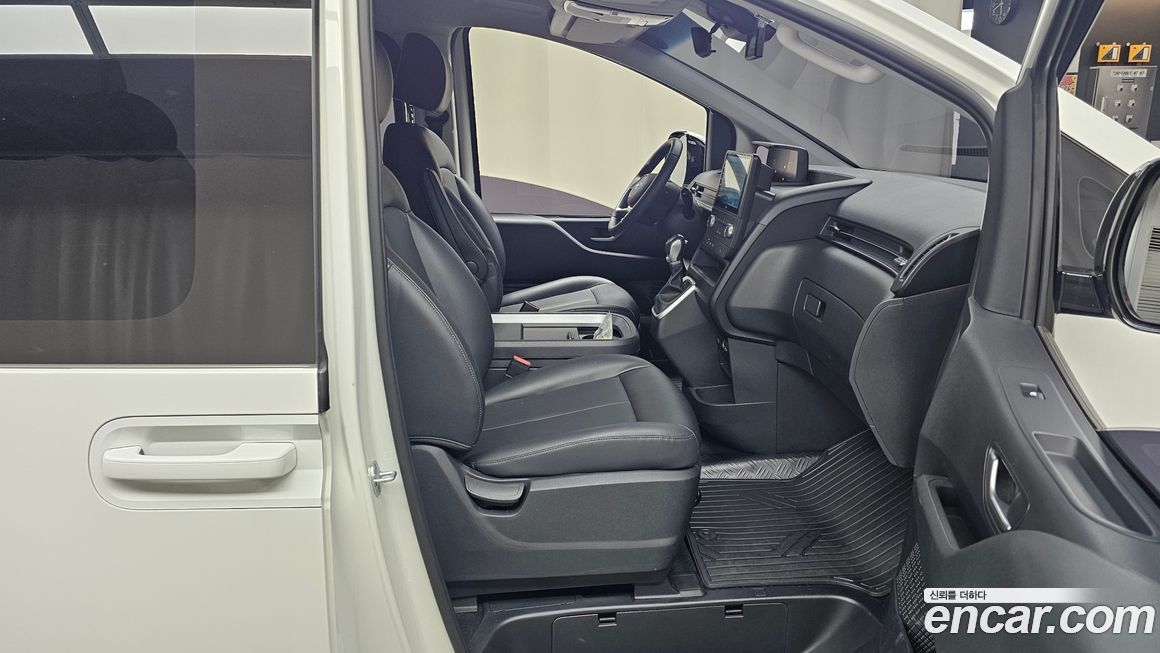 Hyundai Staria 2022