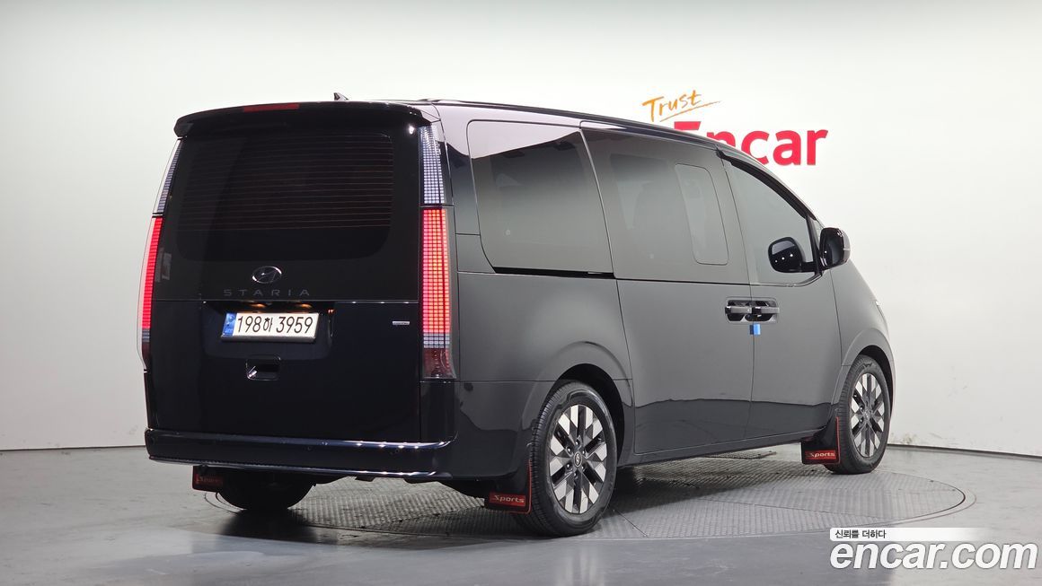 Hyundai Staria 2024