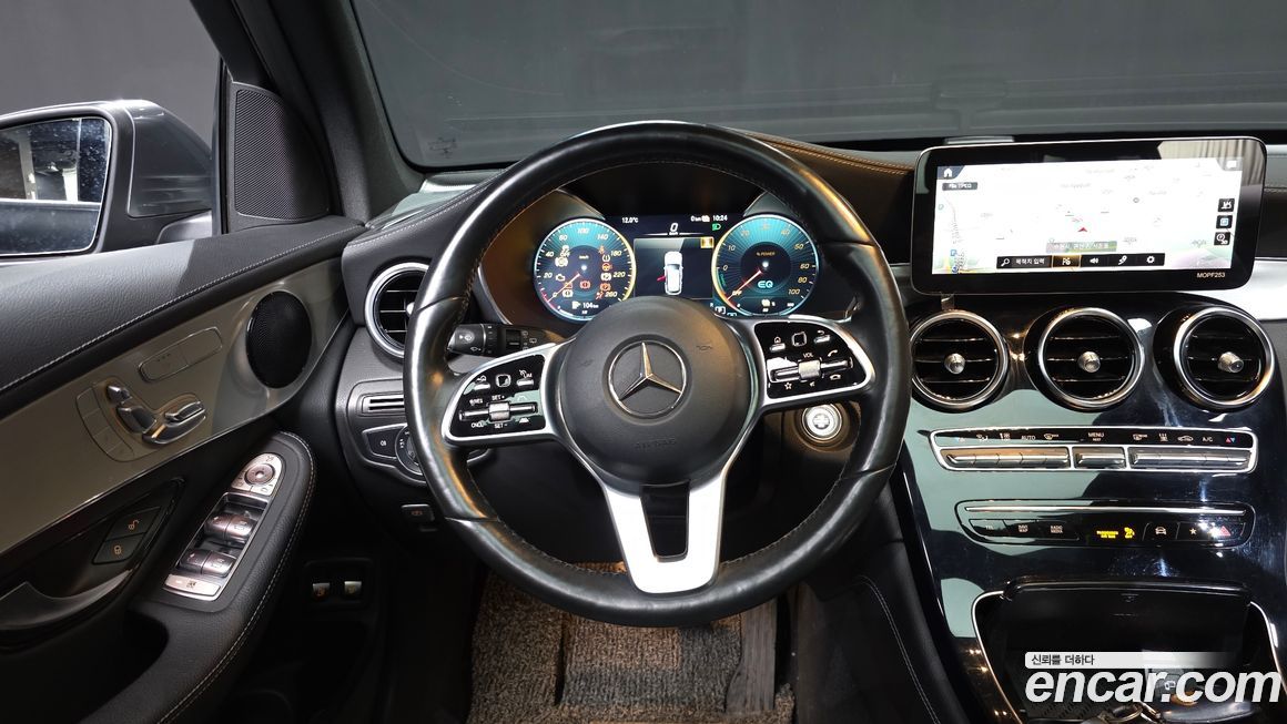 Mercedes-Benz GLC-Class 2021