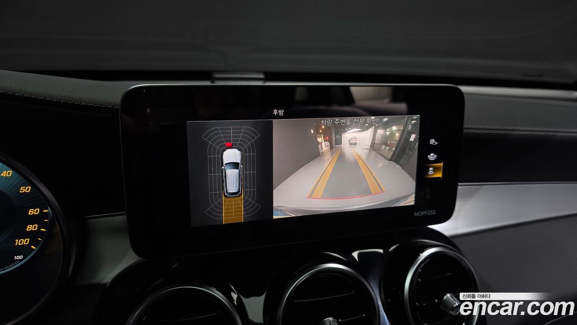 Mercedes-Benz GLC-Class 2021