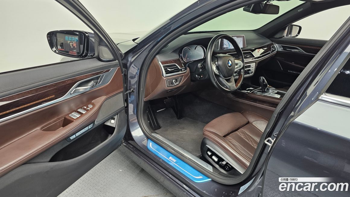 BMW 7-Series 2016