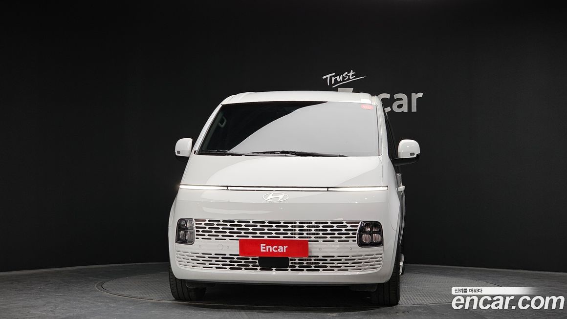 Hyundai Staria 2025