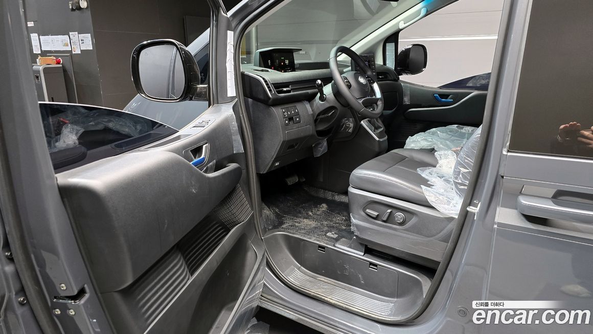Hyundai Staria 2025