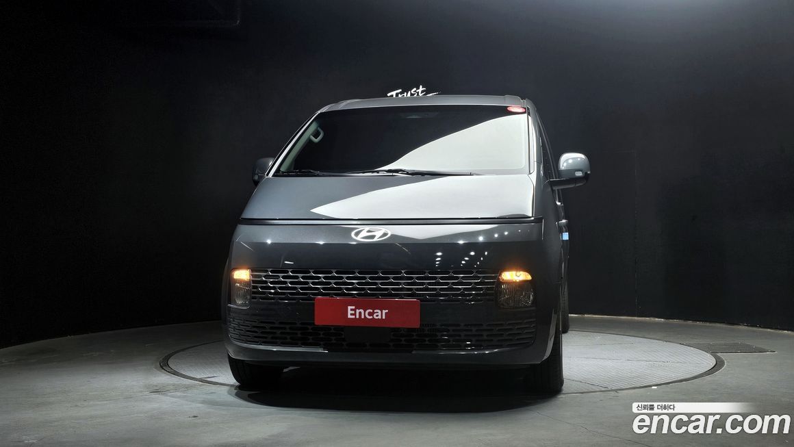 Hyundai Staria 2025