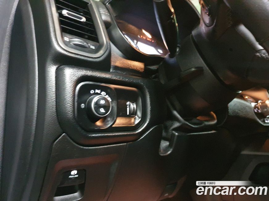 Dodge Ram Pick Up 2020