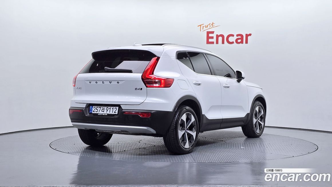Volvo XC40 2024
