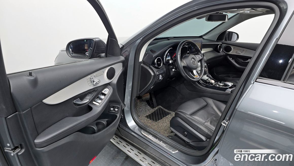 Mercedes-Benz GLC-Class 2019