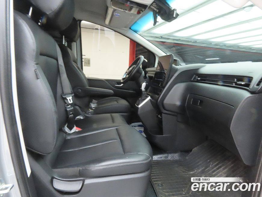 Hyundai Staria 2024