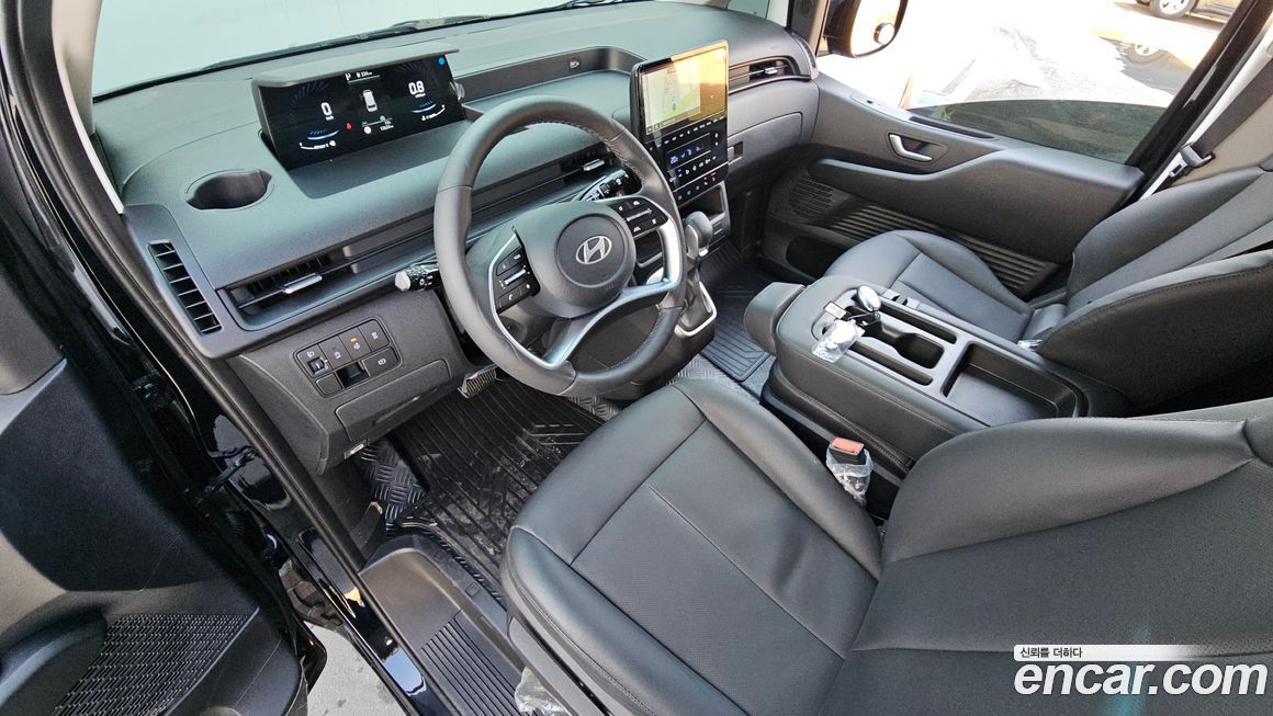 Hyundai Staria 2025
