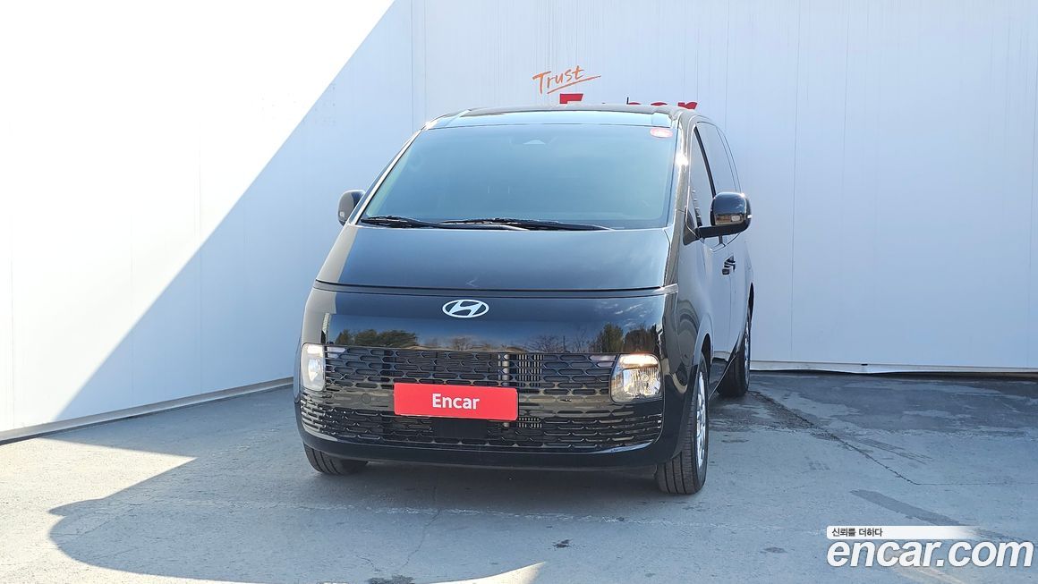 Hyundai Staria 2025