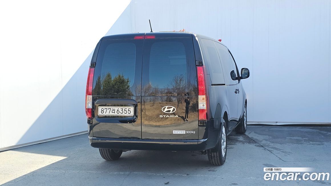 Hyundai Staria 2025