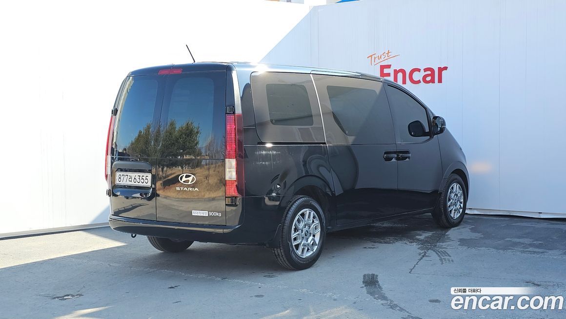 Hyundai Staria 2025
