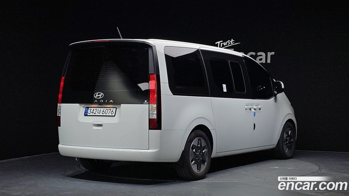 Hyundai Staria 2025