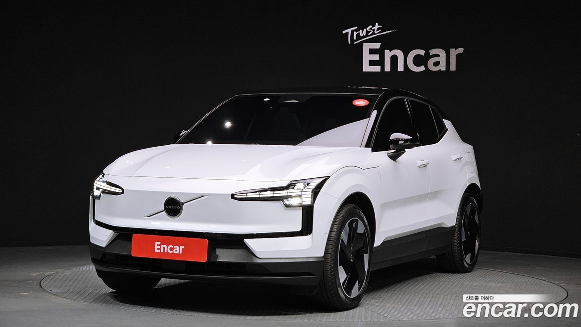 Volvo EX30 2025