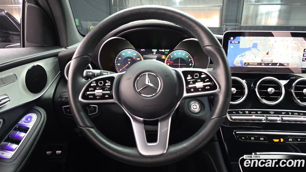 Mercedes-Benz GLC-Class 2021