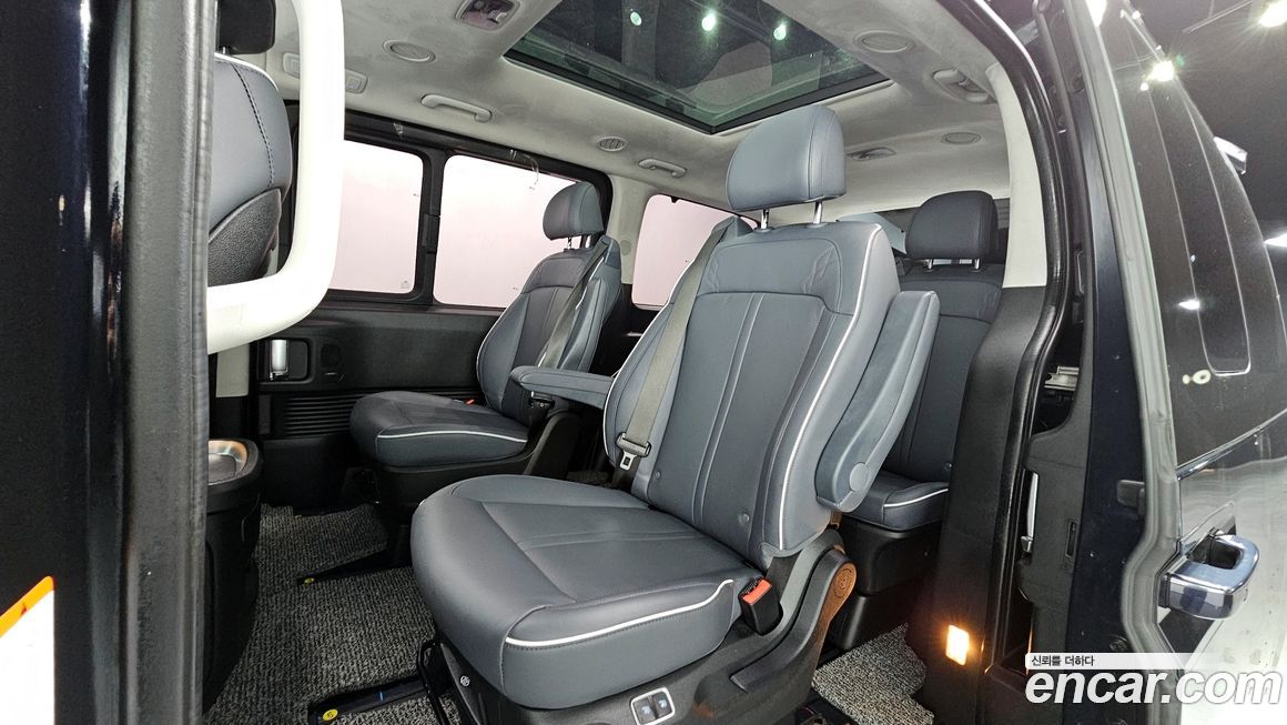 Hyundai Staria 2025