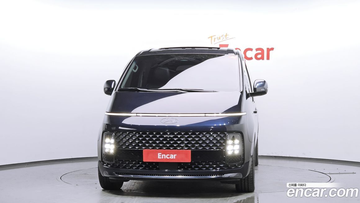 Hyundai Staria 2025