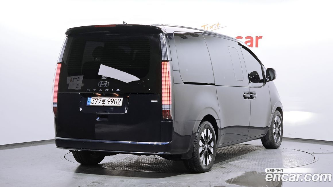 Hyundai Staria 2025