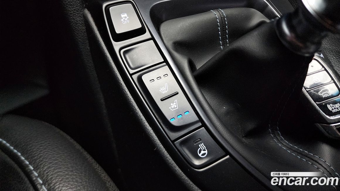 Hyundai Veloster 2019