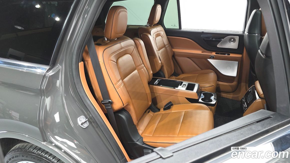 Lincoln Aviator 2021